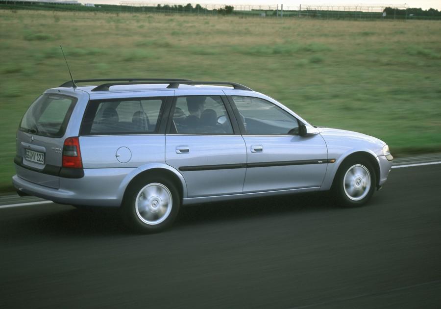  Opel Vectra CD Caravan (B) 1995 года  (фото 7 из 12)